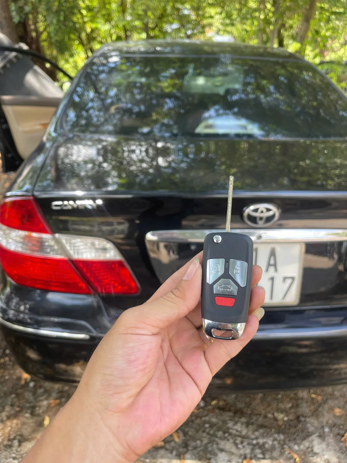 Chìa gập có remote Toyota Camry