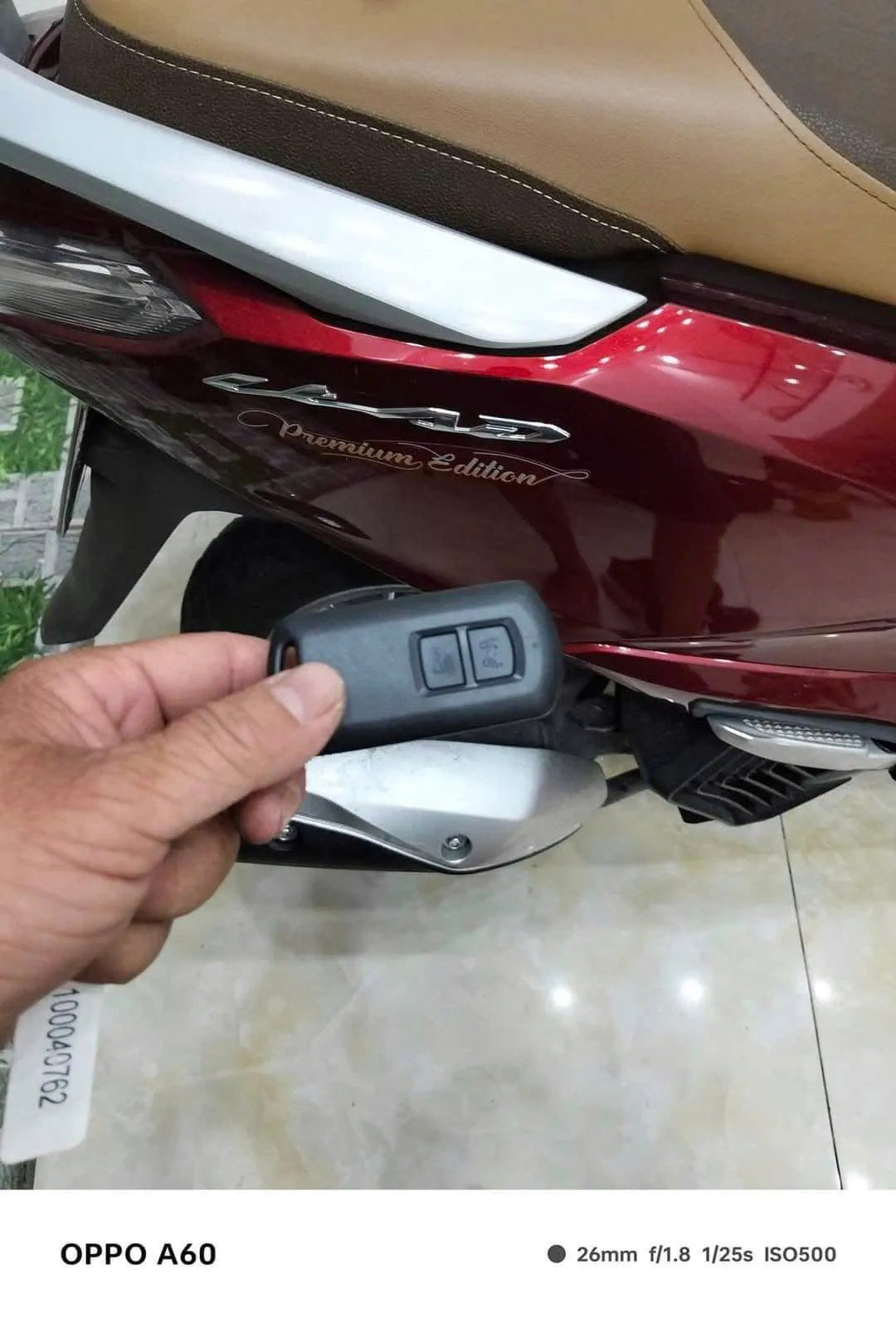 Chìa smartkey Honda bên xe tay ga màu đỏ