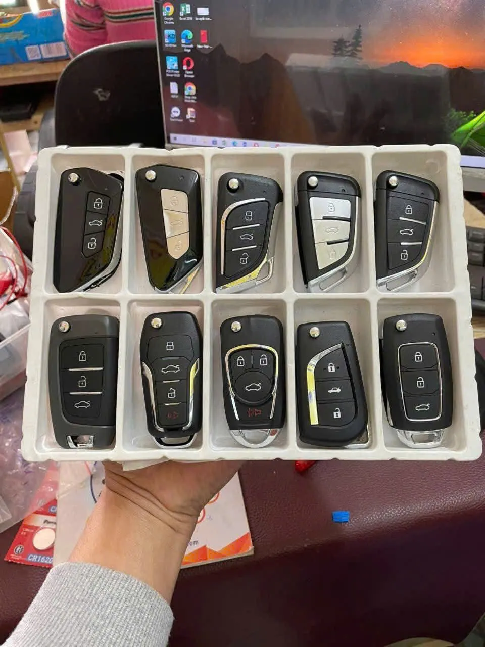 Khay chìa gập có remote dùng để làm chìa ô tô