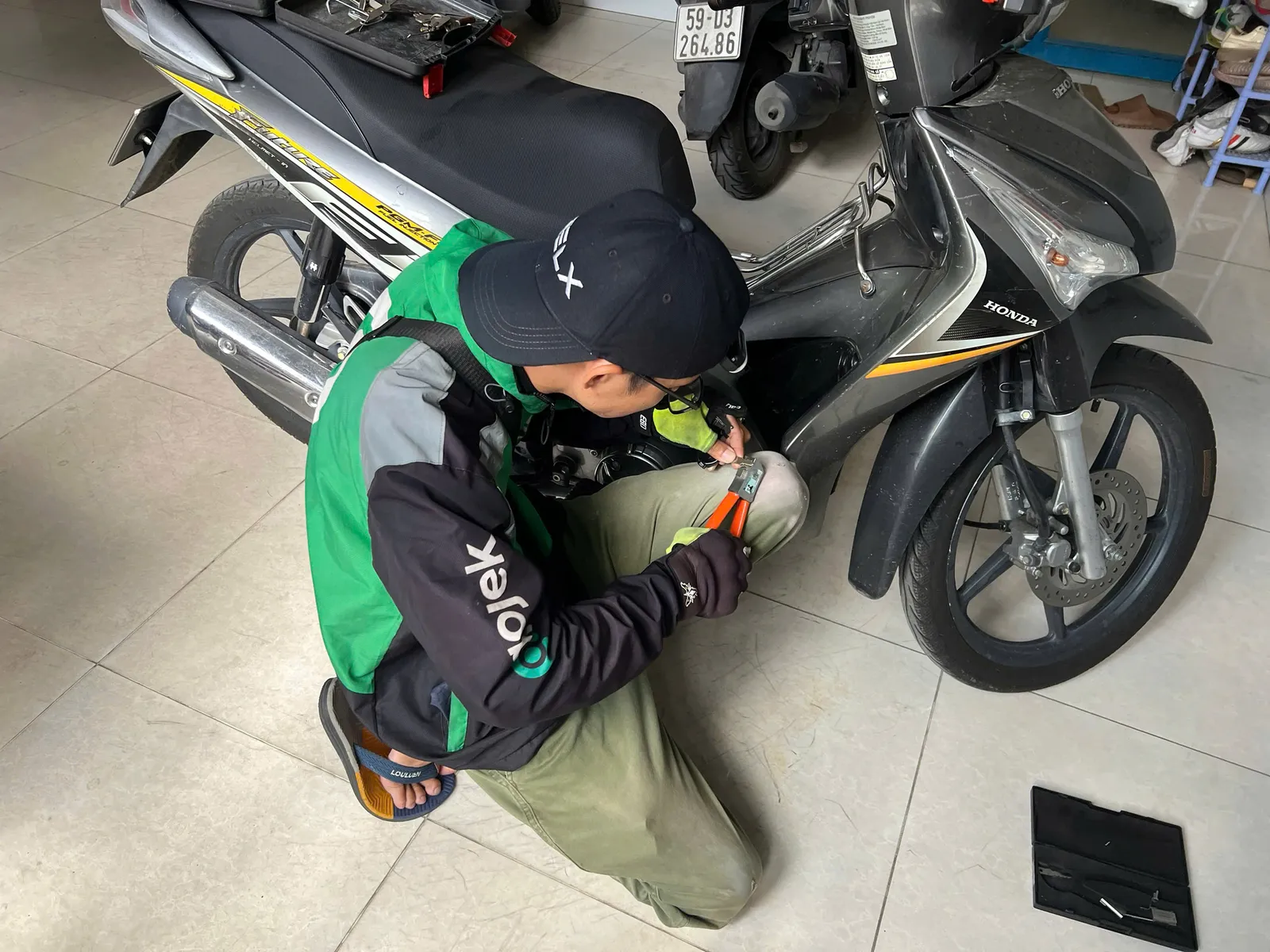Thợ thay ổ khóa xe số Honda